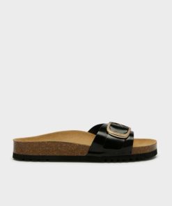 Artistattic.shop658fd66f19 1